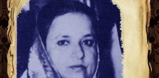 আমার মাকে আমি কখনো ভেঙ্গে পড়তে দেখিনি
