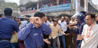 পুলিশের লাঠিচার্জে ছত্রভঙ্গ বিএনপির বিক্ষোভ সমাবেশ