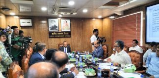 পশুর বর্জ্য অপসারণ নিয়ে কঠোর হুঁশিয়ারি মন্ত্রীর