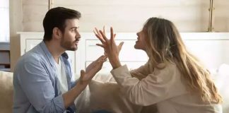 অল্পতেই রেগে যায় স্ত্রী!