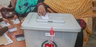 স্থগিত ১৯ উপজেলায় ভোটগ্রহণ চলছে