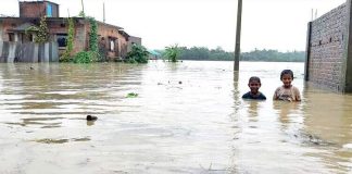 বন্যায় মৃত্যু বেড়ে ৬৭: ত্রাণ মন্ত্রণালয়