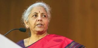 ভারতের অর্থমন্ত্রীর বিরুদ্ধে এফআইআরের নির্দেশ