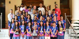 সাফজয়ী নারী ফুটবল দলকে সংবর্ধনা দিলেন প্রধান উপদেষ্টা