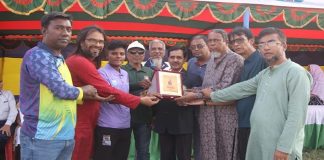 সাফজয়ী ফুটবলার আইরিনকে সংবর্ধনা