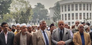 হাইকোর্টে উপদেষ্টা হাসান আরিফের জানাজা অনুষ্ঠিত