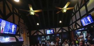 রাজনৈতিক খবরে ক্লান্ত আমেরিকানরা, এপির নতুন জরিপ