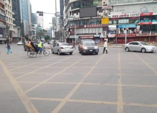 ফাঁকা ঢাকা, সড়কে রিকশার দাপট