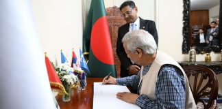 রোমে বাংলাদেশ হাউস পরিদর্শন করলেন প্রধান উপদেষ্টা