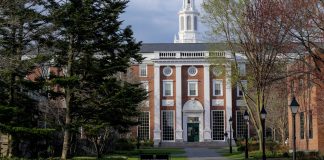 হার্ভার্ডের আরও ৬০ মিলিয়ন ডলারের অনুদান বাতিল করল যুক্তরাষ্ট্র