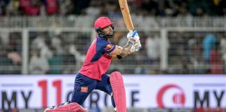 ৬ বলে ৬ ছক্কা হাঁকিয়ে আইপিএলে পরাগের রেকর্ড