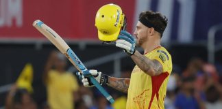 বাবরকে ছাড়িয়ে সেঞ্চুরির রেকর্ড গড়লেন ডু প্লেসিস