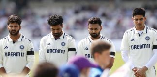 যে কারণে কালো আর্মব্যান্ড পরে খেলছে ভারত-ইংল্যান্ড
