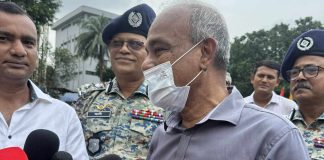 পুলিশের কাছে মারণাস্ত্র থাকবে না : স্বরাষ্ট্র উপদেষ্টা