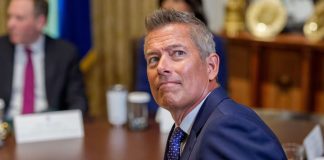 যুক্তরাষ্ট্রের পরিবহন মন্ত্রীকে নাসার প্রশাসক বানালেন ট্রাম্প