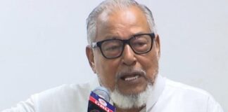 ফ্যাসিবাদ গেছে, গণতন্ত্র এখনো আসেনি: নজরুল ইসলাম