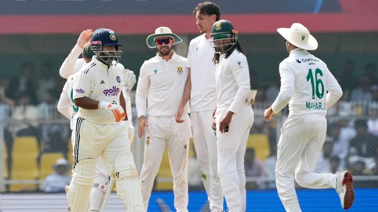 ভারতকে বিপর্যস্ত করল প্রোটিয়ারা