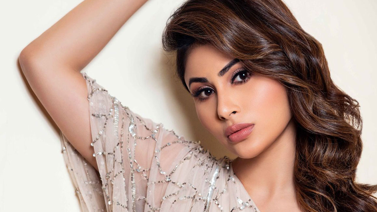 mouni-roy