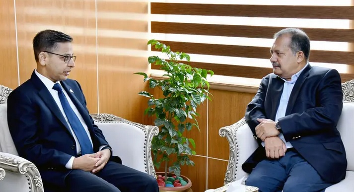 তথ্যমন্ত্রী