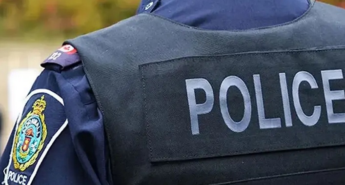 নিজের অস্ত্রের গুলিতে পুলিশ সদস্য নিহত