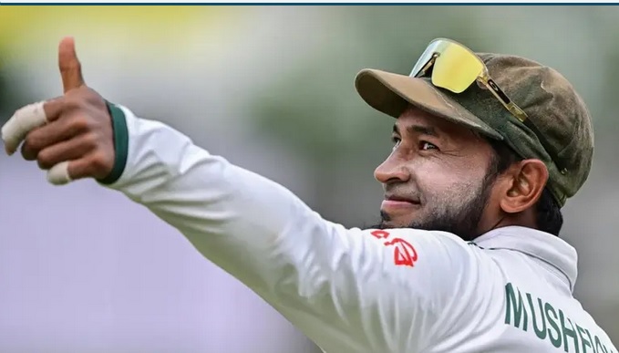 ১৬ হাজারি ক্লাবে মুশফিক