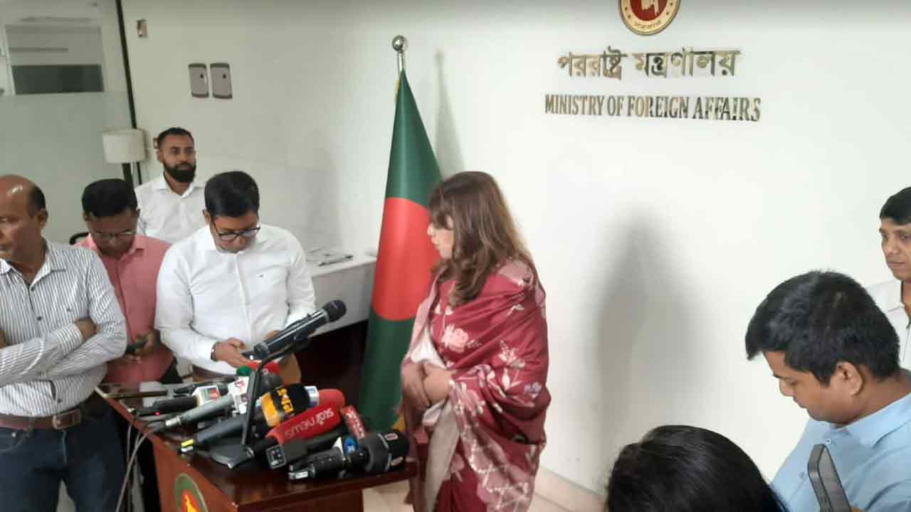 তথ্য উপদেষ্টাকে দিল্লিতে প্রবেশে বাধা, ব্যবস্থা নিচ্ছে সরকার