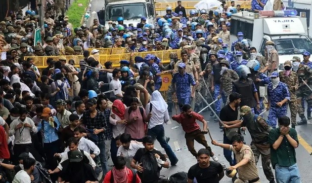 উত্তাল দিল্লি, ১৬ মেট্রো স্টেশন বন্ধ