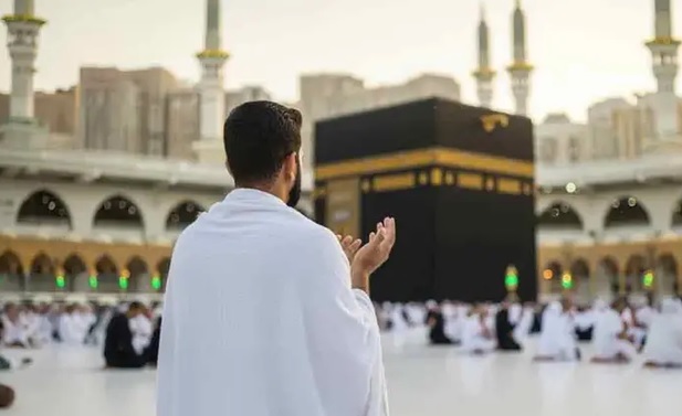 সরকারি ব্যবস্থাপনায় হজের দুই প্যাকেজ ঘোষণা