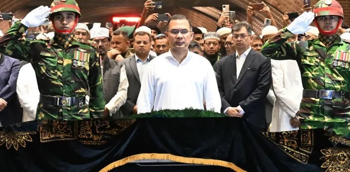 জমির উদ্দিন সরকারকে শেষবারের মতো শ্রদ্ধা জানালেন প্রধানমন্ত্রী