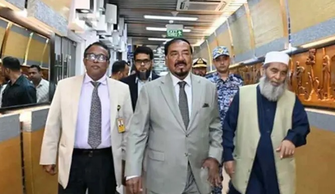 খামেনির জানাজায় অংশ নিতে ঢাকা ছাড়লেন স্পিকার