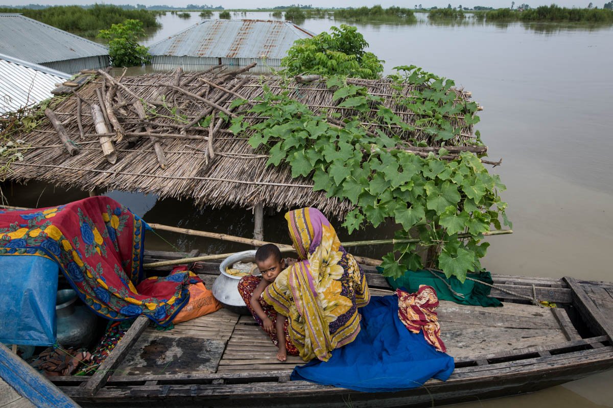 জলবায়ুর প্রভাবে স্বাস্থ্যঝুঁকি ও সম্ভাব্য সমাধান