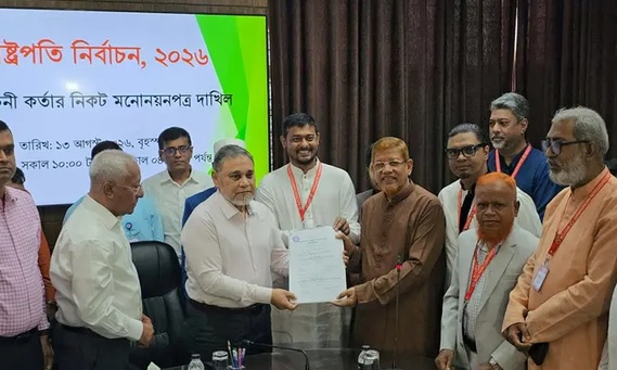 রাষ্ট্রপতি প্রার্থী অলি আহমদের মনোনয়নপত্র ইসিতে জমা