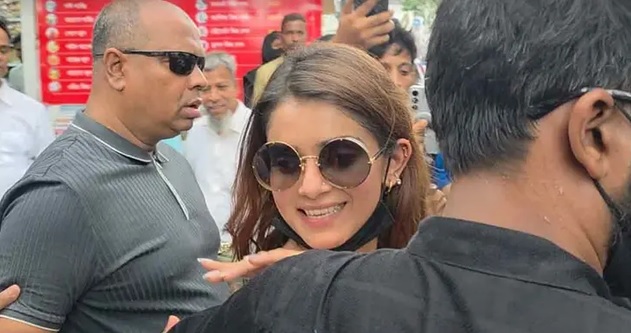 আত্মসমর্পণ করে জামিন পেলেন অভিনেত্রী তানজিন তিশা