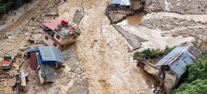 নেপালে আকস্মিক বন্যায় নিহত বেড়ে ৯০৩, নিখোঁজ ৪ হাজারের বেশি