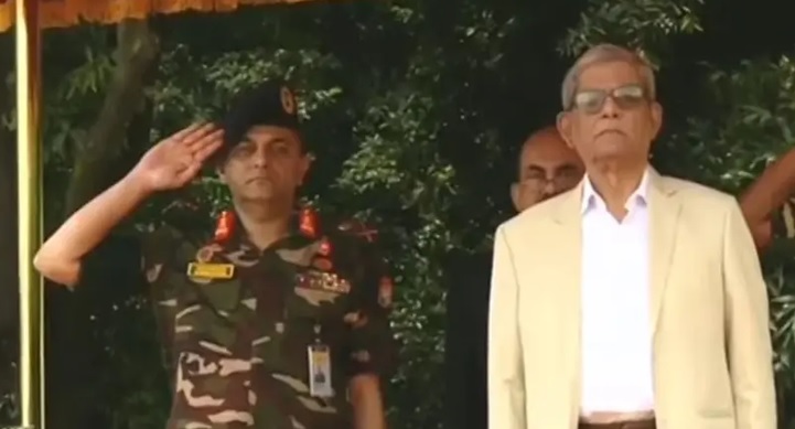 বঙ্গভবনে রাষ্ট্রপতিকে ‘গার্ড অব অনার’ প্রদান