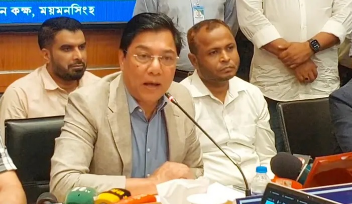 চরিত্র বদলাতে না পারলে চাকরি করার দরকার নেই: বিমানমন্ত্রী