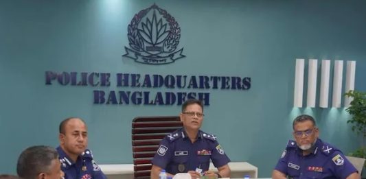 দলীয় পরিচয় নয়, অপরাধী হিসেবেই ব্যবস্থা : আইজিপি