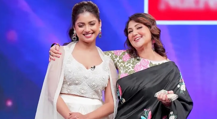 স্বস্তিকার প্রশংসায় পঞ্চমুখ ঐন্দ্রিলা