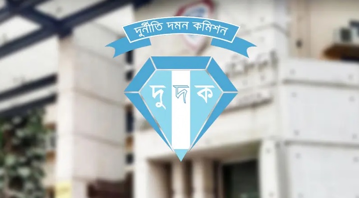 উত্তরা পাসপোর্ট অফিসে দুদকের অভিযান