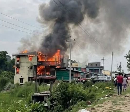 কক্সবাজারে রিসোর্টে ভয়াবহ আগুন, শিশুসহ ১০ জনের মৃত্যু