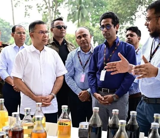 বর্জ্য থেকে জ্বালানি তেল উৎপাদনের প্রকল্প দেখলেন প্রধানমন্ত্রী