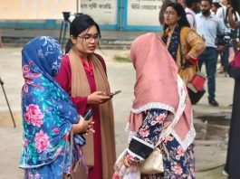 পাসের হারে মেয়েরা এগিয়ে থাকলেও জিপিএ-৫ বেশি ছেলেদের